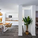 Ada Villa *