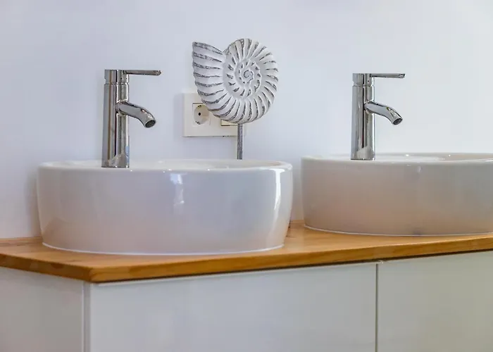 Ada Πουέρτο Ντελ Κάρμεν