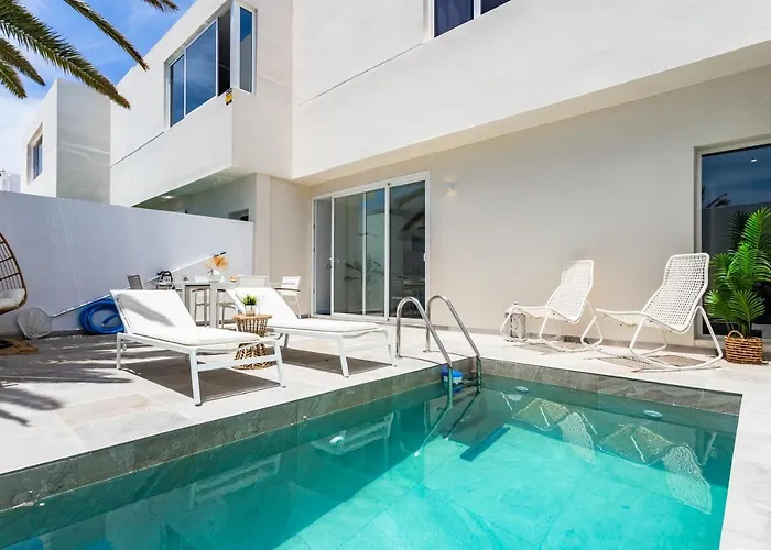 Ada Villa Puerto del Carmen (Lanzarote)