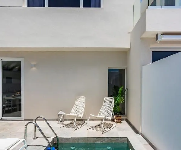 Ada Villa Puerto del Carmen (Lanzarote)