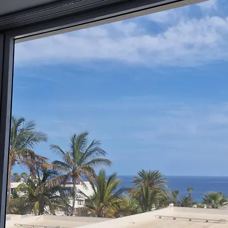 Ada 푸에르토 델 카르멘