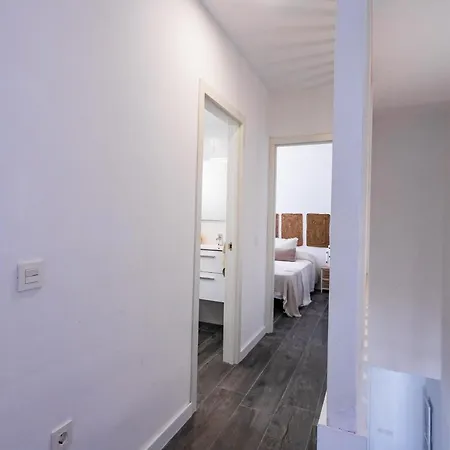 Ada Villa *